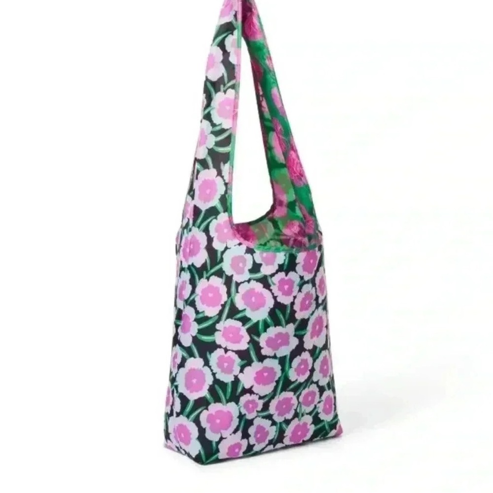 DVF x Target Reversible Tote - Picture 2 of 10